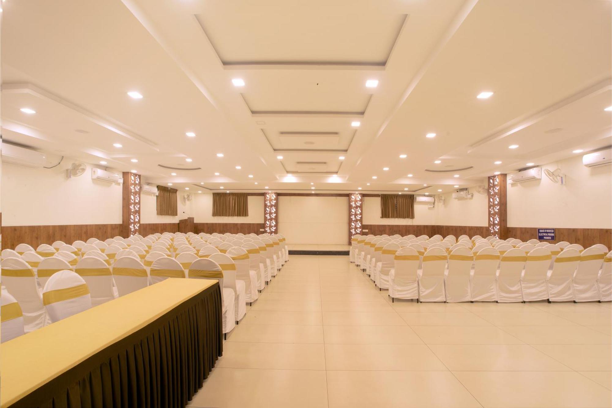 Hotel Manjhi Residency Tiruchirappalli Exterior foto