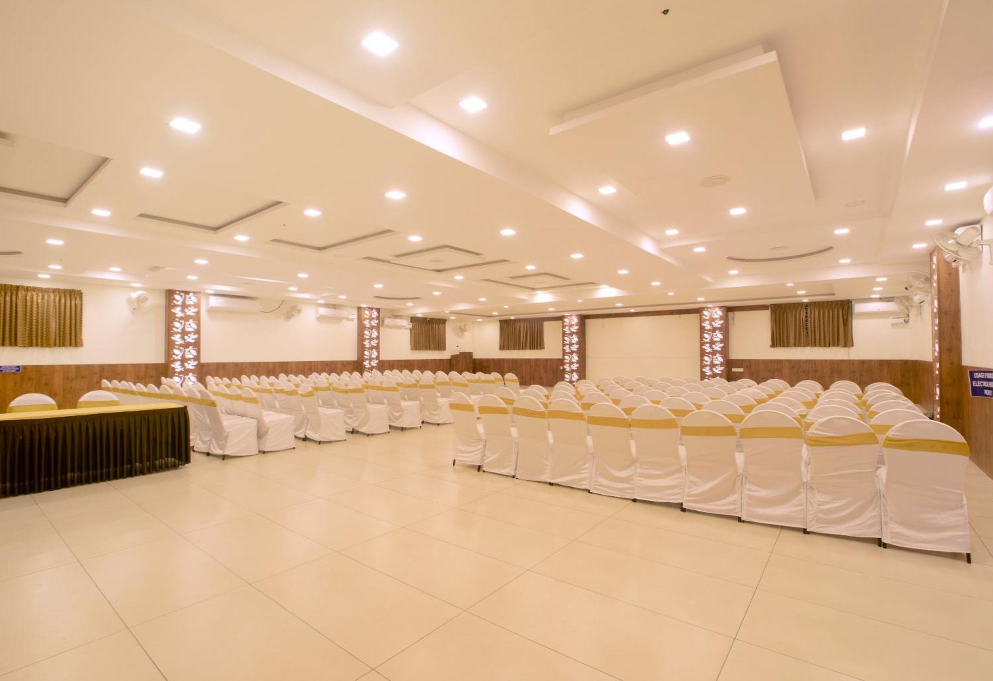 Hotel Manjhi Residency Tiruchirappalli Exterior foto