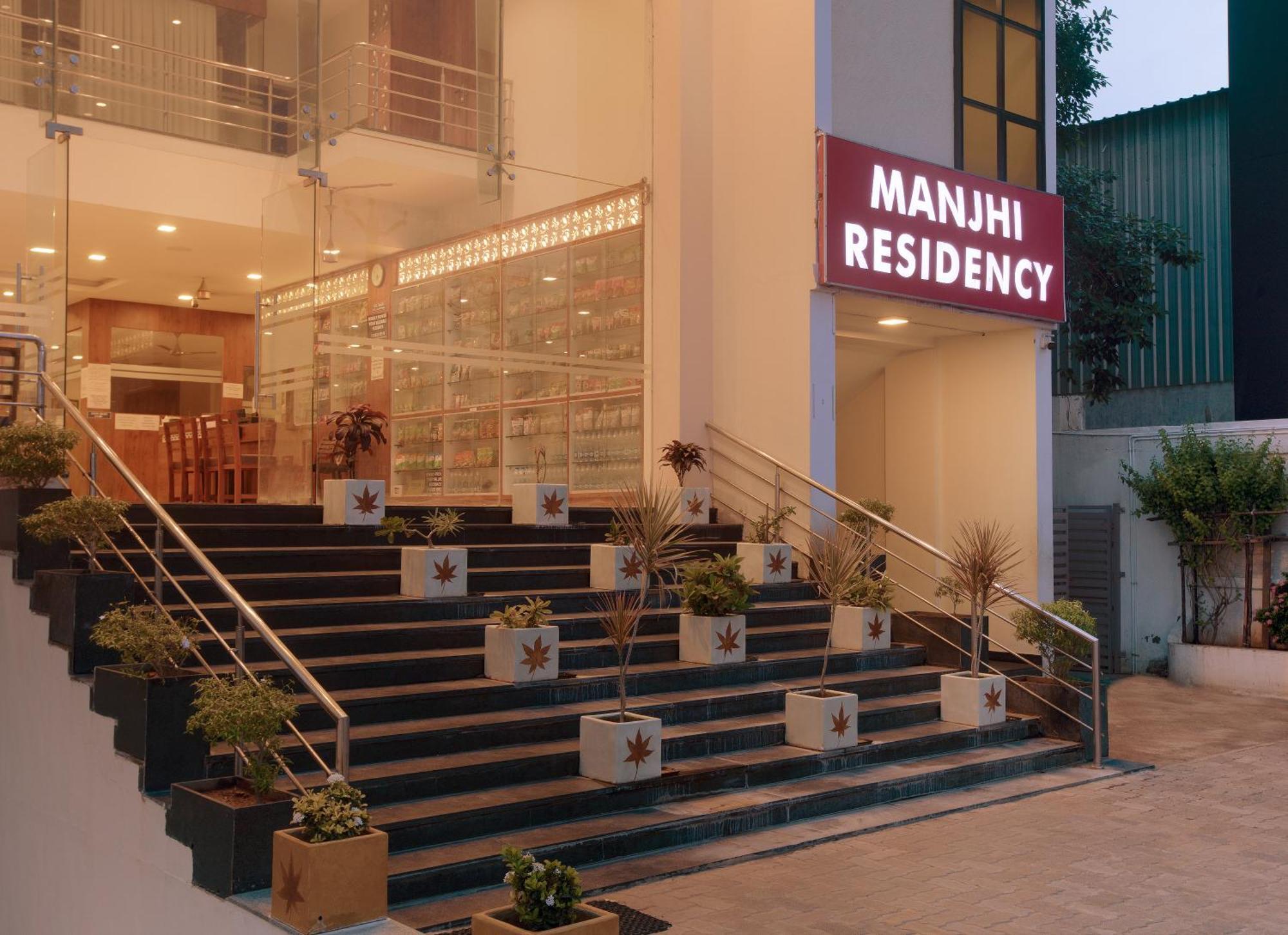 Hotel Manjhi Residency Tiruchirappalli Exterior foto
