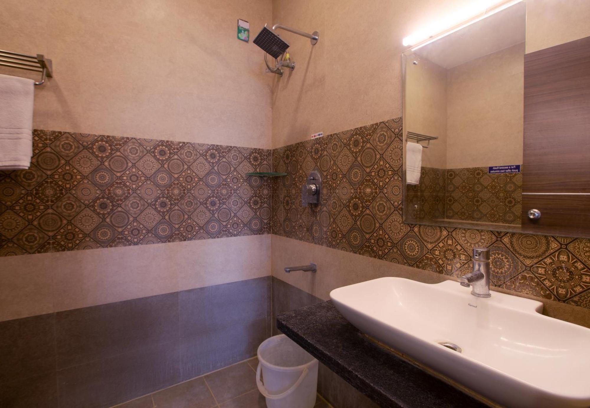 Hotel Manjhi Residency Tiruchirappalli Exterior foto